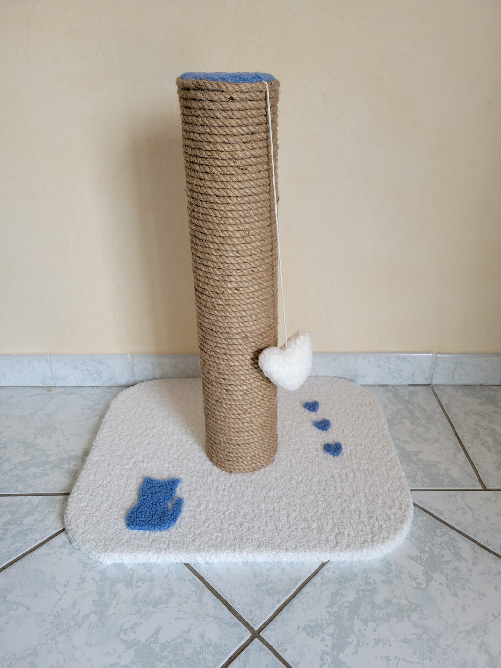 Griffoir artisanal pour chat fabriqué en France