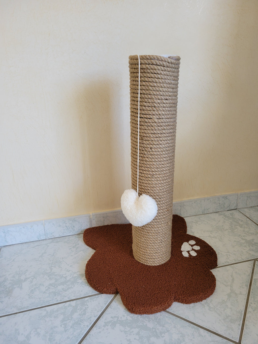 arbre à chat artisanal pour chat intérieur bois naturel
